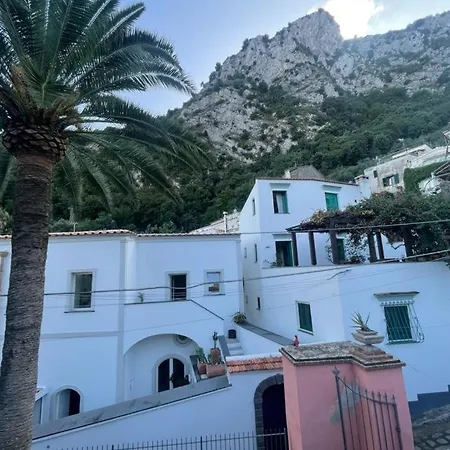 Willa Massalubrense Amalfi Coast Casa Adelaide *