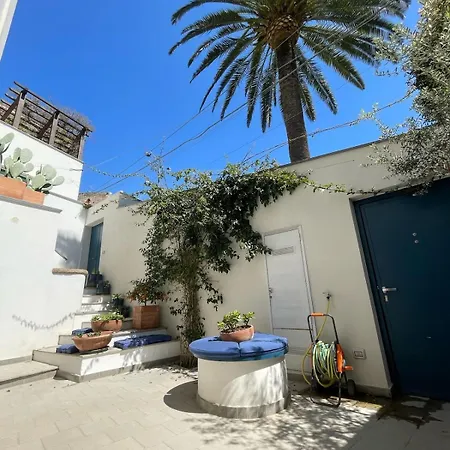 Willa Massalubrense Amalfi Coast Casa Adelaide *